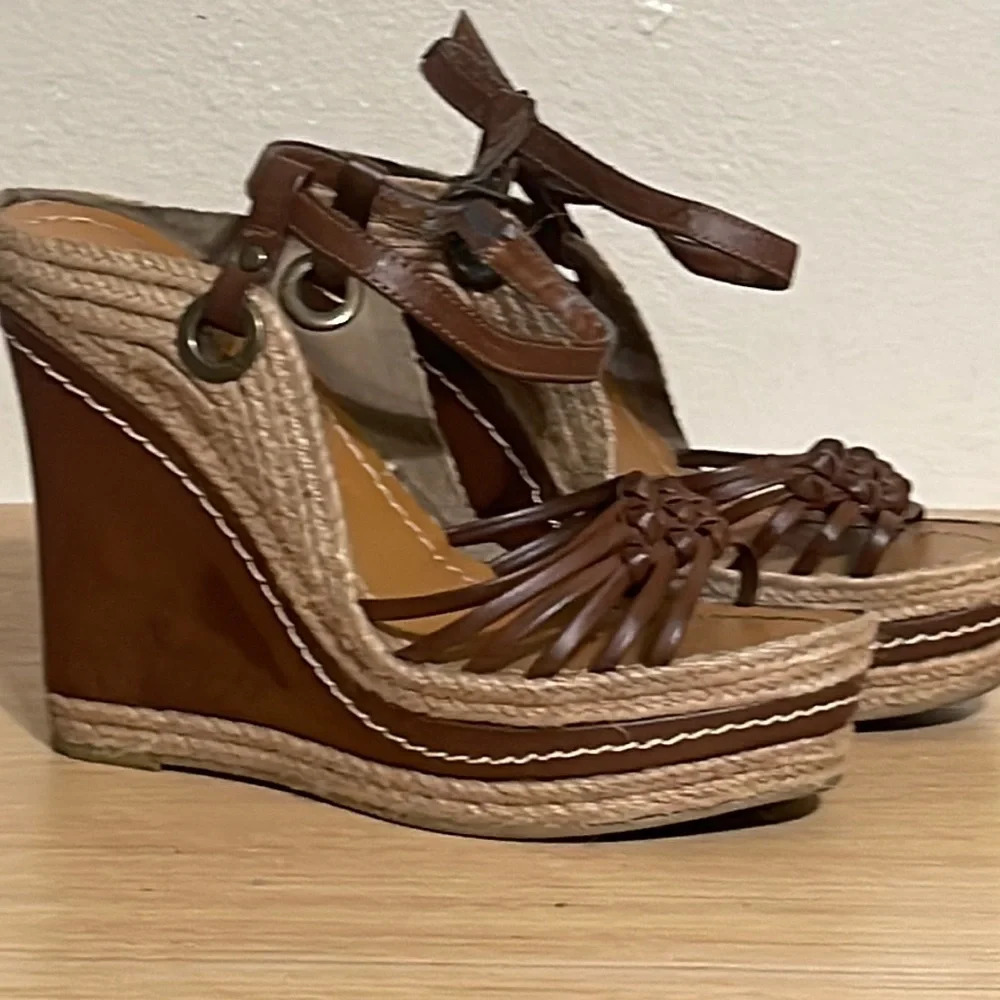 MIA Women's Tan Brown Wedge Platform Sandals Shoes Size 8.5 Medium